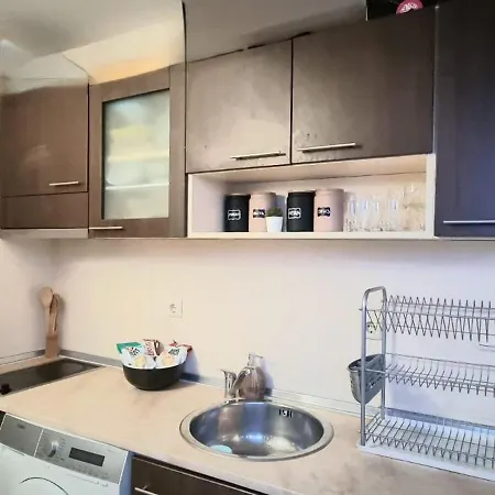 Apartment Cozy 1 Bed With Sea View & Pool