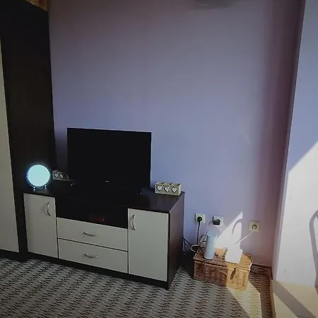 Apartment Cozy 1 Bed With Sea View & Pool